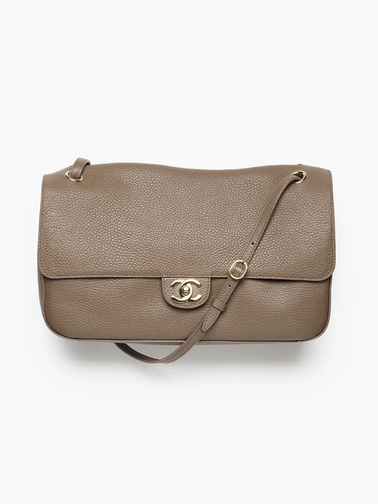 Chanel maxi flap - 32cm leather